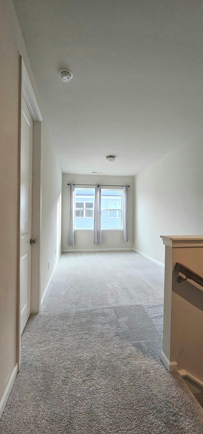 Building Photo - 904 Kinsey Aly