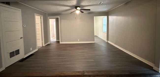 Building Photo - Spacious 3 Bedroom Duplex Near McConnell AFB & Spirit AeroSystems