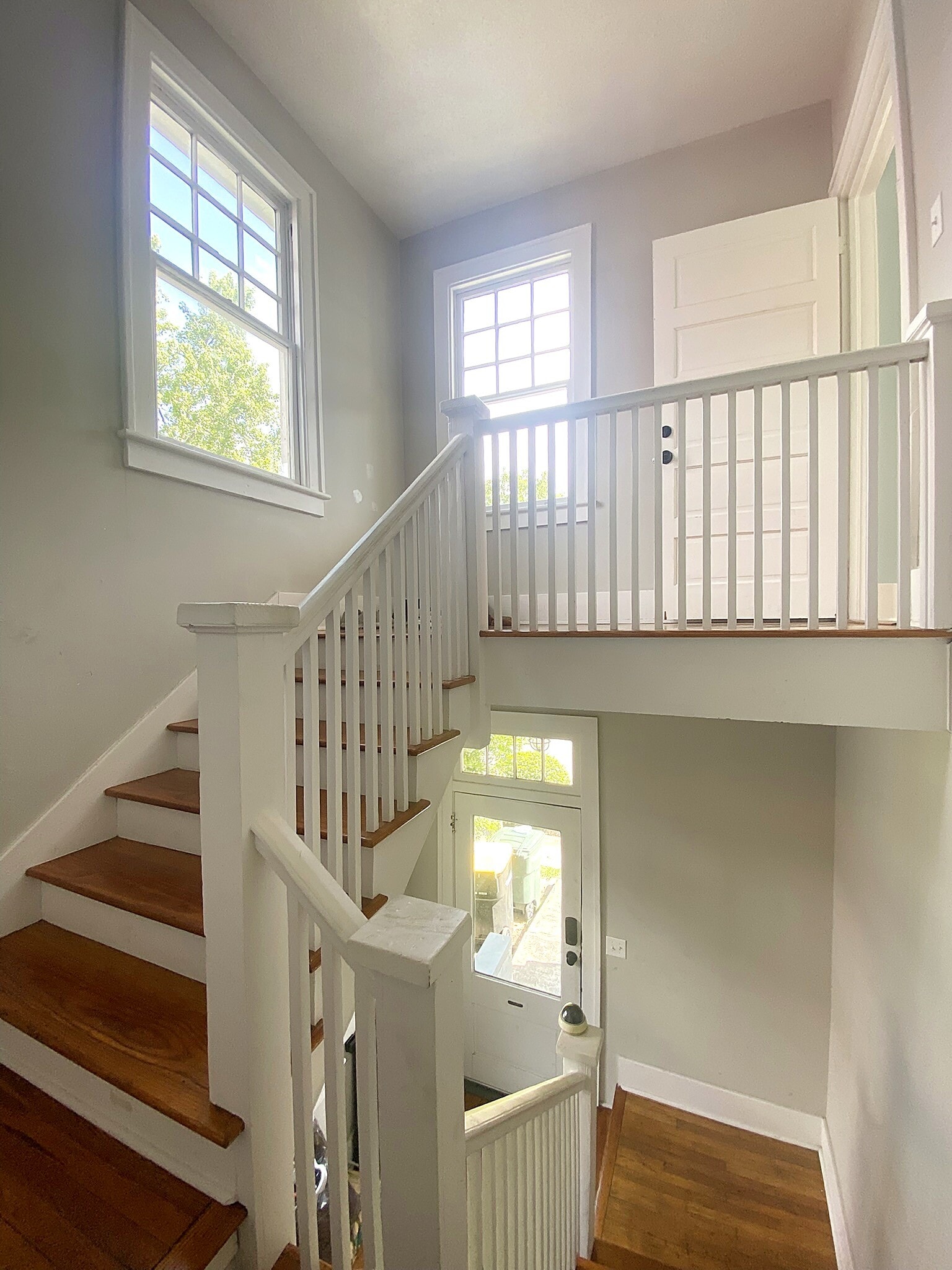 Entryway - 412 E 40th St