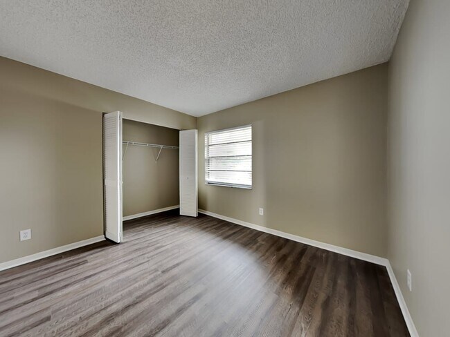 Building Photo - 37 W Rubber Tree Dr