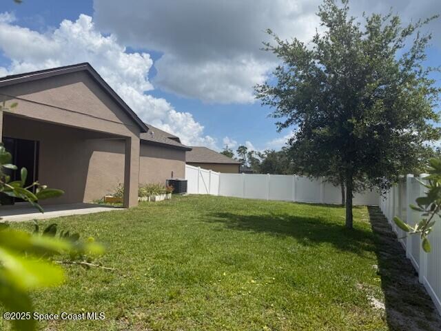 Building Photo - 1475 Fuji Dr