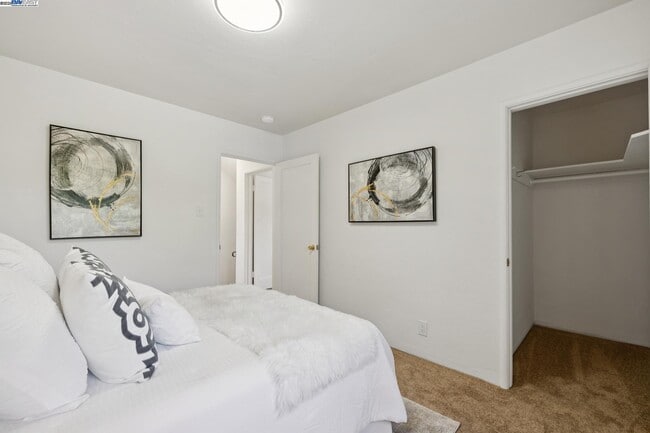 Building Photo - 1504 137th Ave