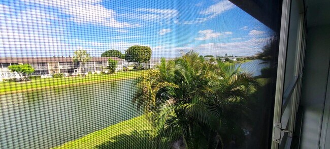 Building Photo - 92 Berkshire D