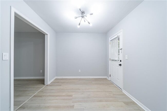 Building Photo - 690 Bellemeade Dr SW