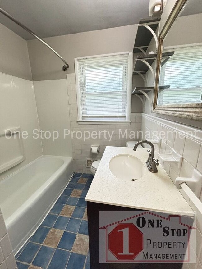 Building Photo - Charming 3-Bedroom Home with Big Backyard ...