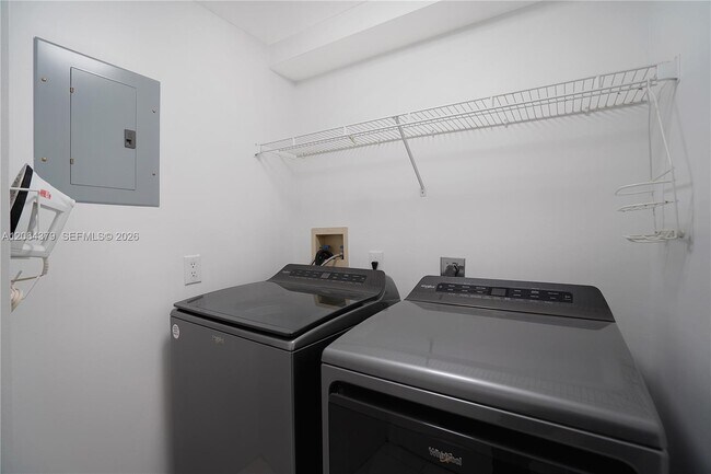 Building Photo - 21205 Yacht Club Dr