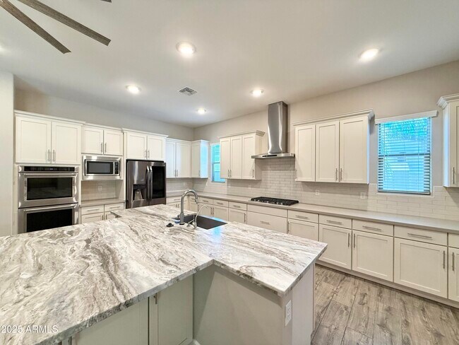 Building Photo - 20911 E Watford Dr
