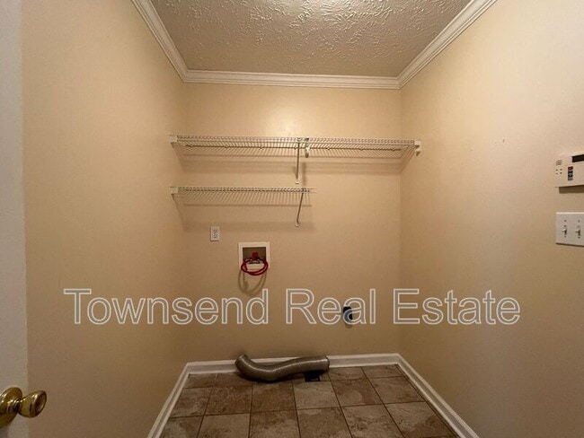 Building Photo - 5838 Bear Creek Cir