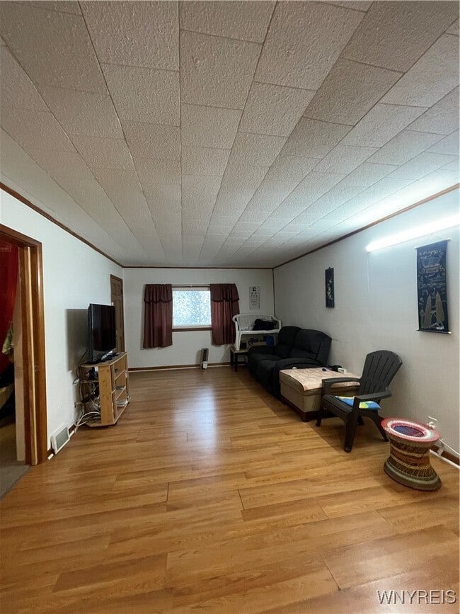 Building Photo - 226 Longnecker St