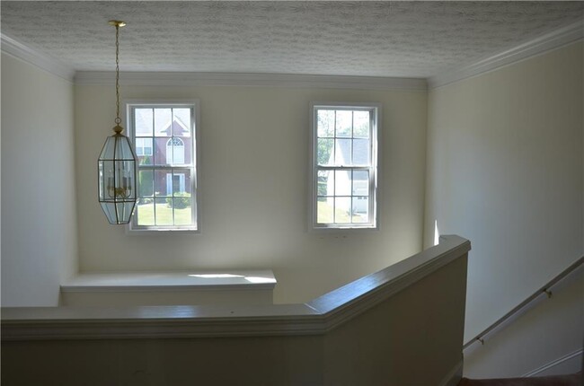 Building Photo - 1511 Hampton Woods Dr