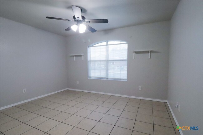Building Photo - 1705 Liberty Hill Dr