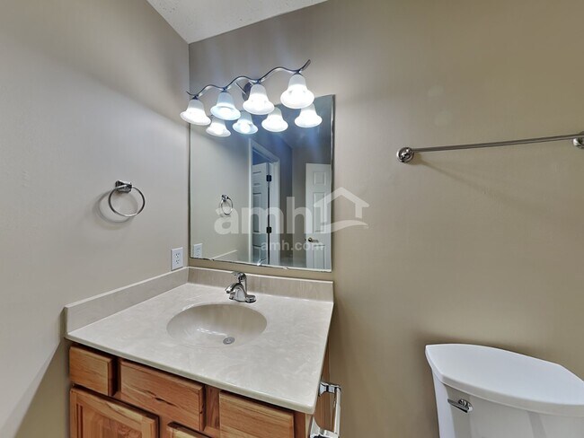 Building Photo - 11 Fillmore Way