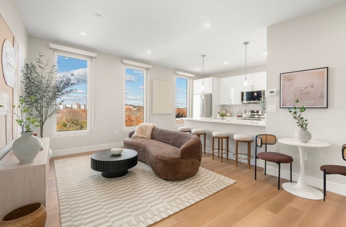 Building Photo - 10 Soldiers Field Park