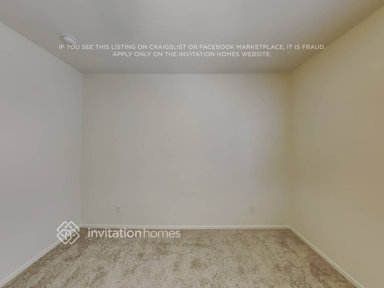 Building Photo - 18099 N Lakeside Ct