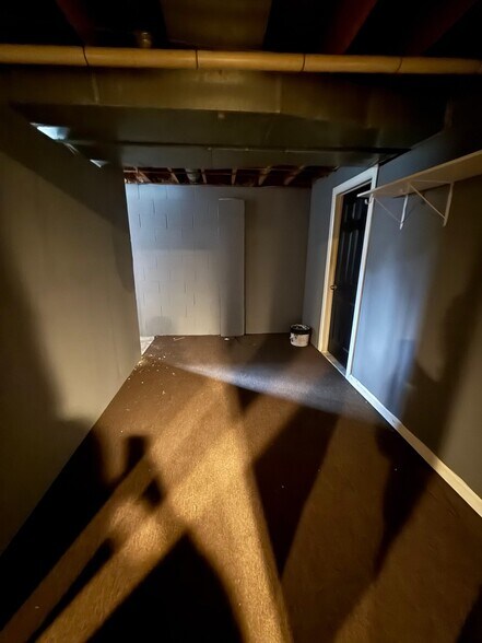 Building Photo - 1221 Windward Ave