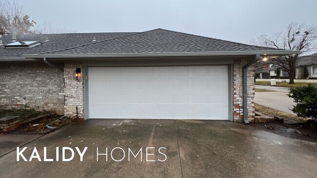 Building Photo - 12510 Maple Ridge Rd
