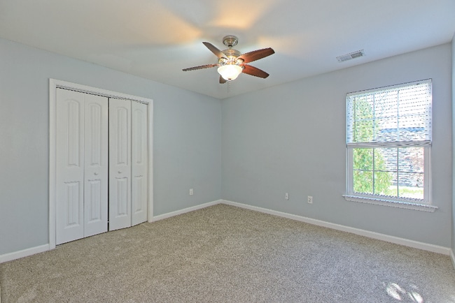 Building Photo - !!!WOW!!! Single Family home in Norfolk