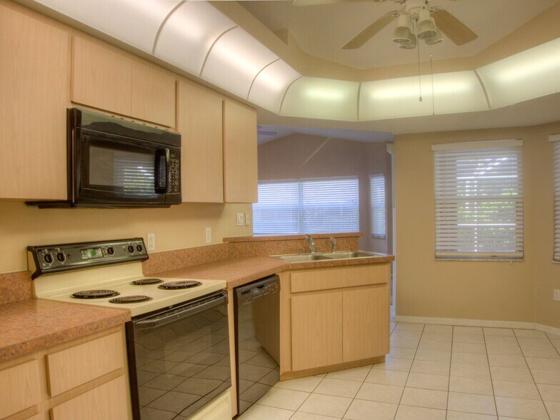 Building Photo - 5515 Maccaughey Dr