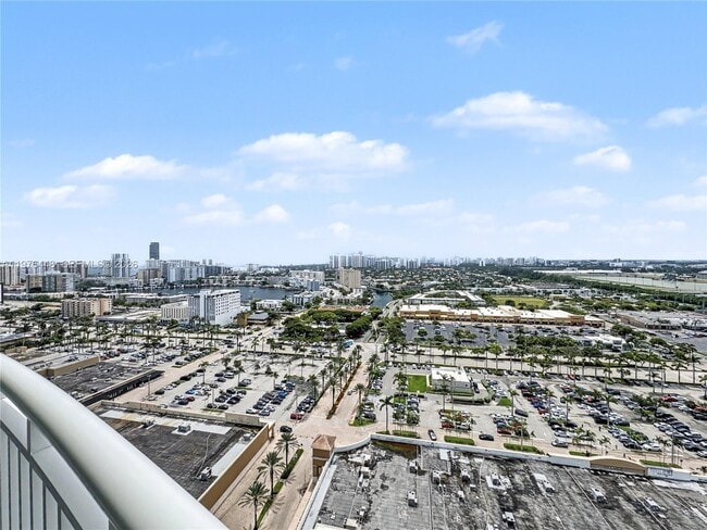 Building Photo - 1755 E Hallandale Beach Blvd