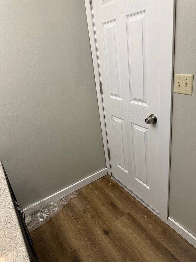 Building Photo - 1000 Bayside Dr.  1278