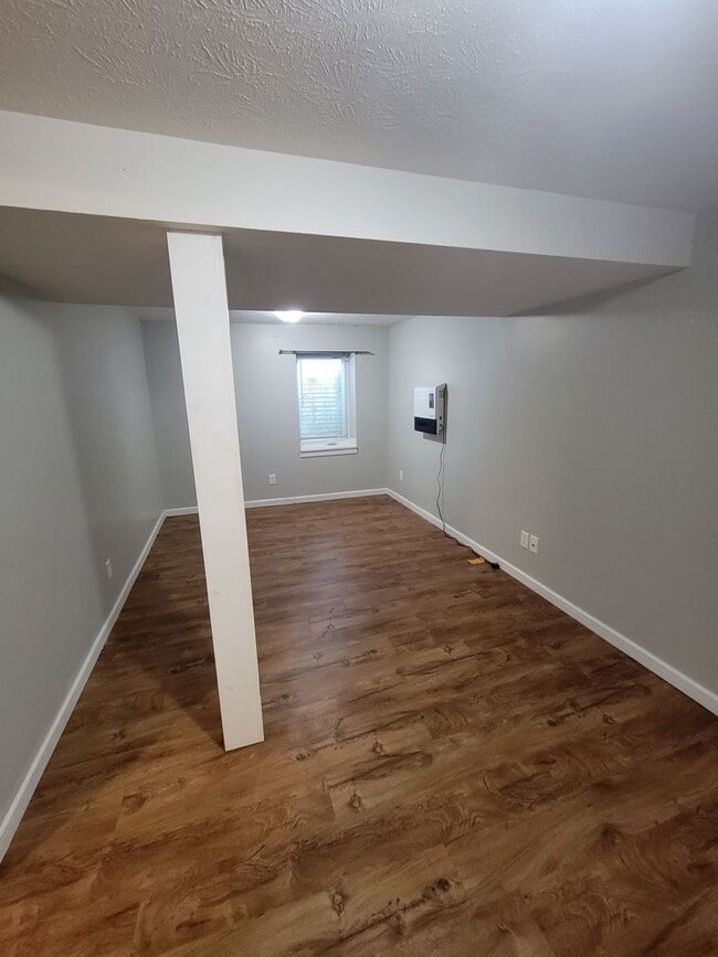 Building Photo - Beautiful 3 Bed 2 Bath House!