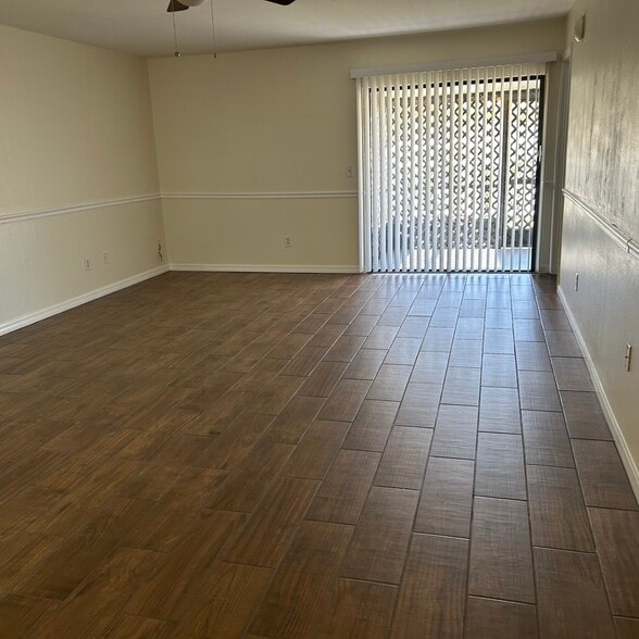 Building Photo - 12702 Raeburn Way