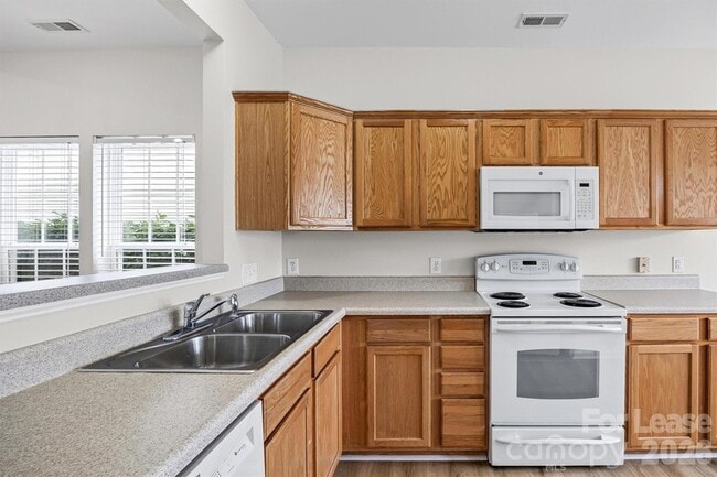 Building Photo - 616 Bayou Cir