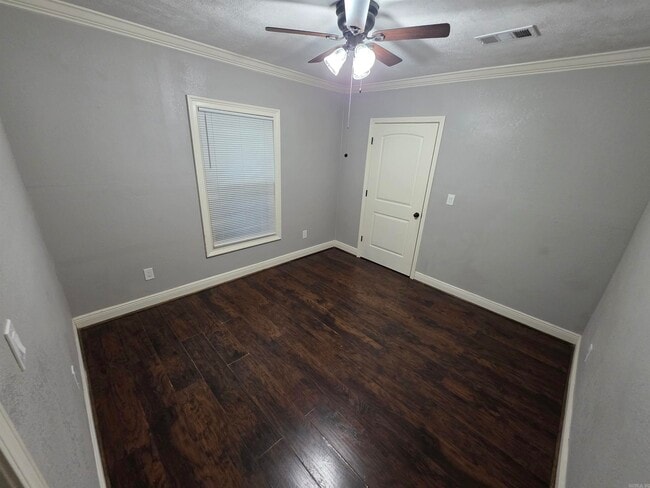 Building Photo - 285 Pine Valley Rd