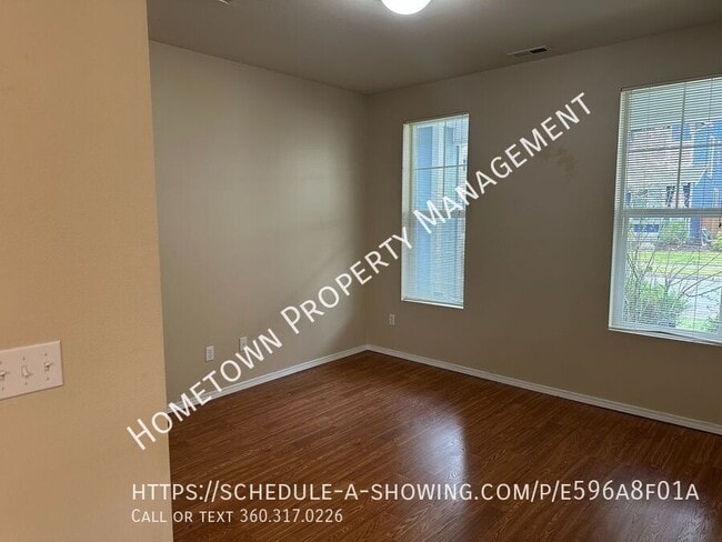 Building Photo - 4332 Freemont St NE