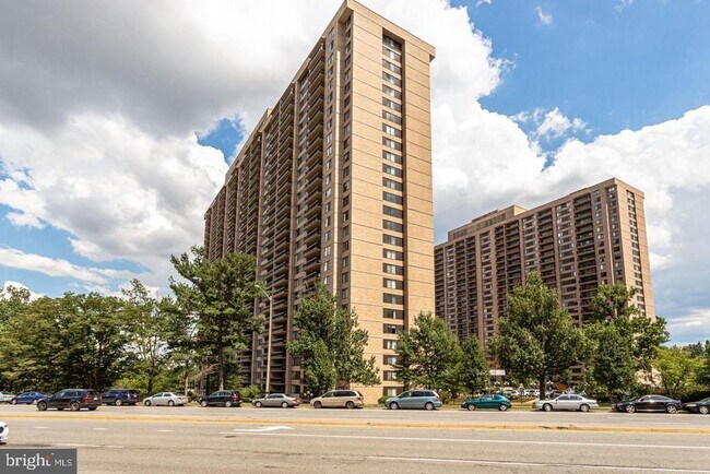 Building Photo - 3705 S George Mason Dr