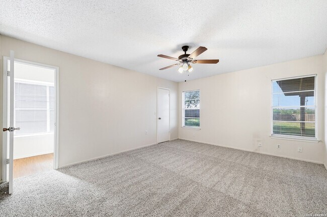 Building Photo - 10434 Shallow Crossing