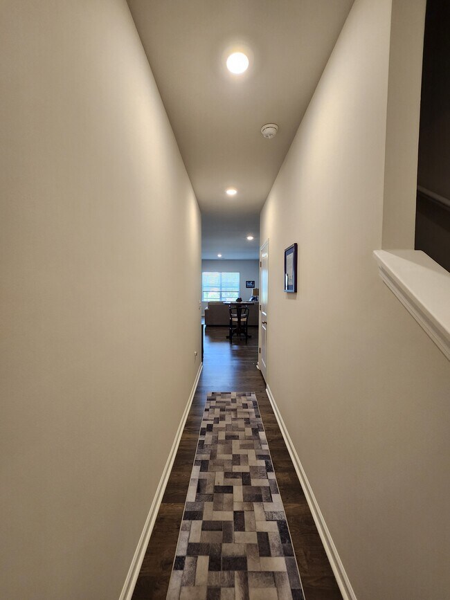 Building Photo - 259 Sunriff CT