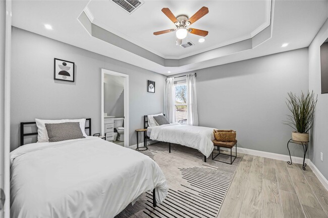 Building Photo - 4903 Mallow St