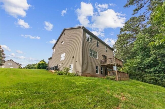 Building Photo - 3355 E Gate Dr