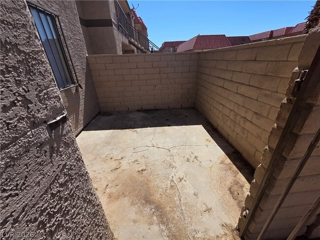 Building Photo - 4300 N Lamont St