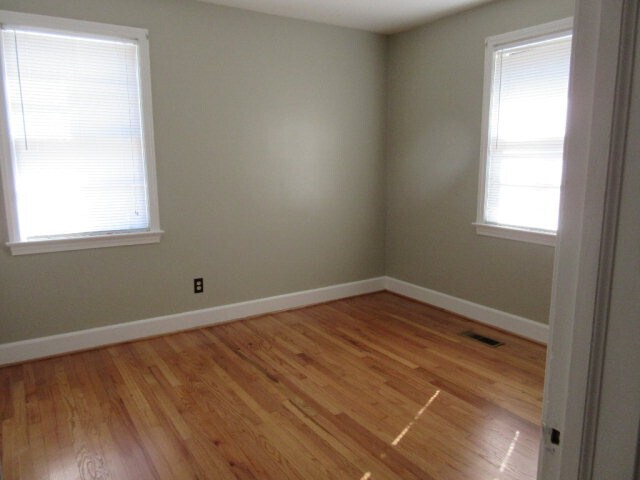 Building Photo - 524 W Calhoun St