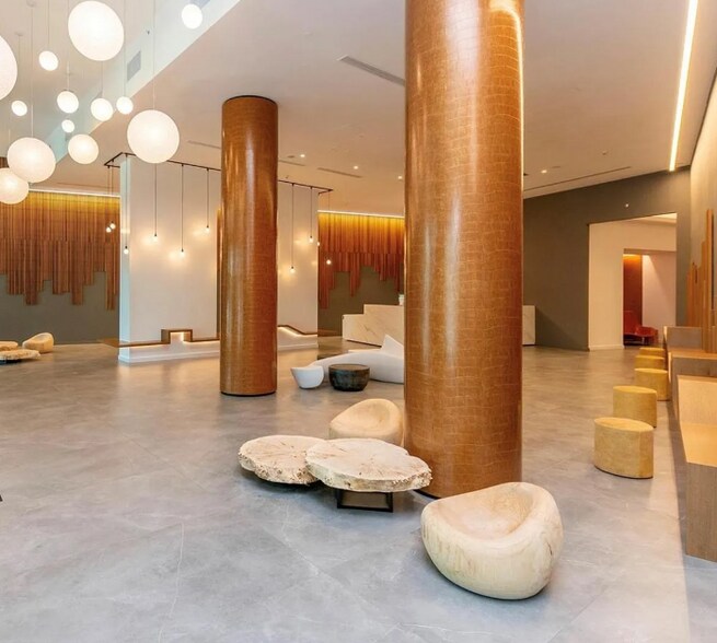 Building Photo - 350 S Miami Ave