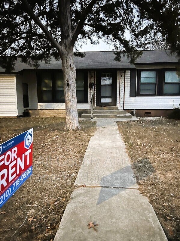 Building Photo - 301 Aero Ave