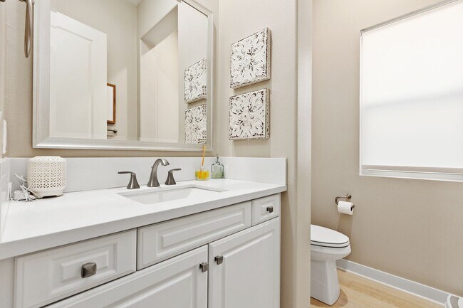 Building Photo - Beautiful 5 bedroom home in Heart of Carmel Valley