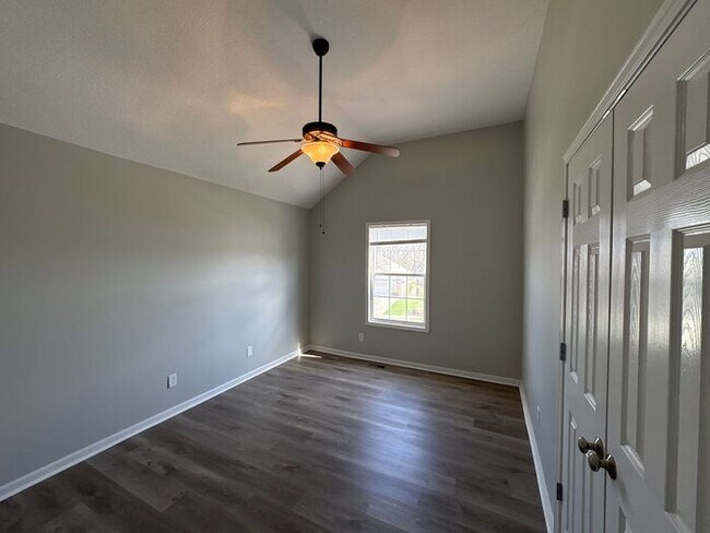 Building Photo - 3-Bedroom Home in a Quiet, Relaxing Neighb...