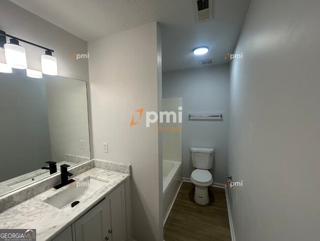 Building Photo - 304 Klinetop Dr