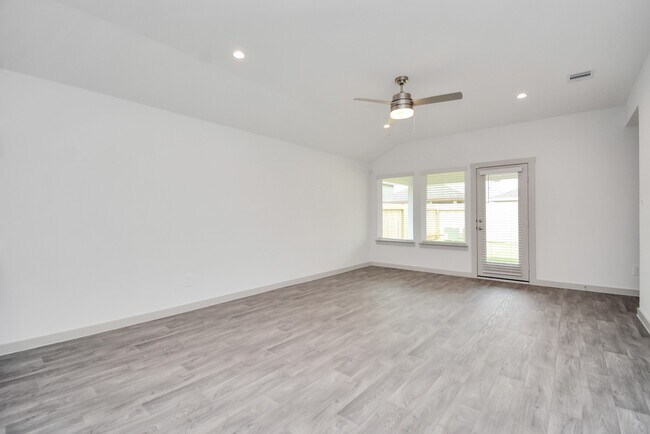 Building Photo - 12814 Heddington Grv Ln