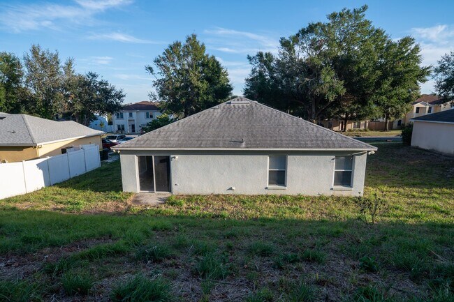 Building Photo - 3/2~Ridge Valley ~ Save with Solar!