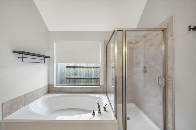 Building Photo - 2886 Woodland Glen Ln