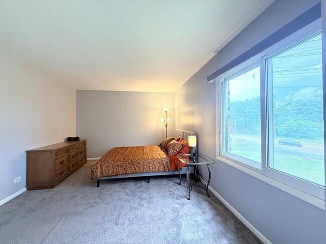 Building Photo - 3108 Roberts Dr