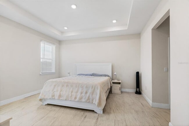 Building Photo - 5689 Hawks Cay St