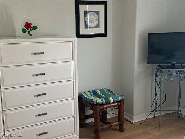 Building Photo - 1380 Tiffany Ln