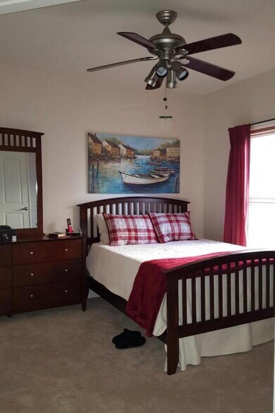 Building Photo - 5603 44th Ave