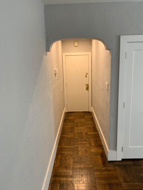 Building Photo - 49 E Cliveden St