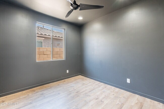 Building Photo - 9570 W Whispering Wind Dr
